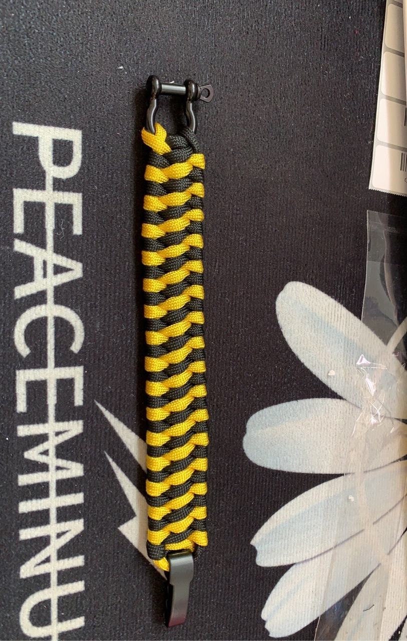STRIKECORD™ - Pulseira de Sobrevivência Tática com Cordão Militar
