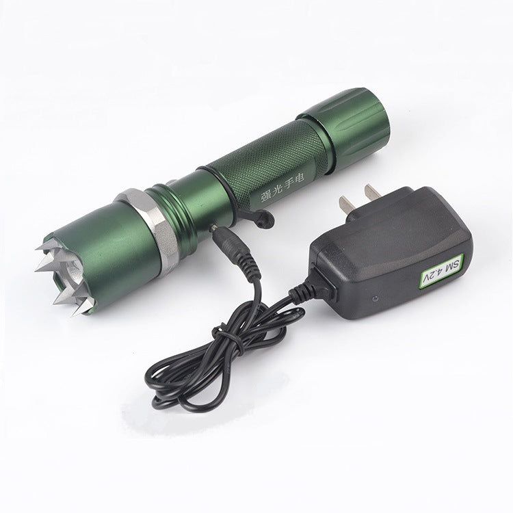IronClaw™ - Lanterna de Autodefesa Tática LED